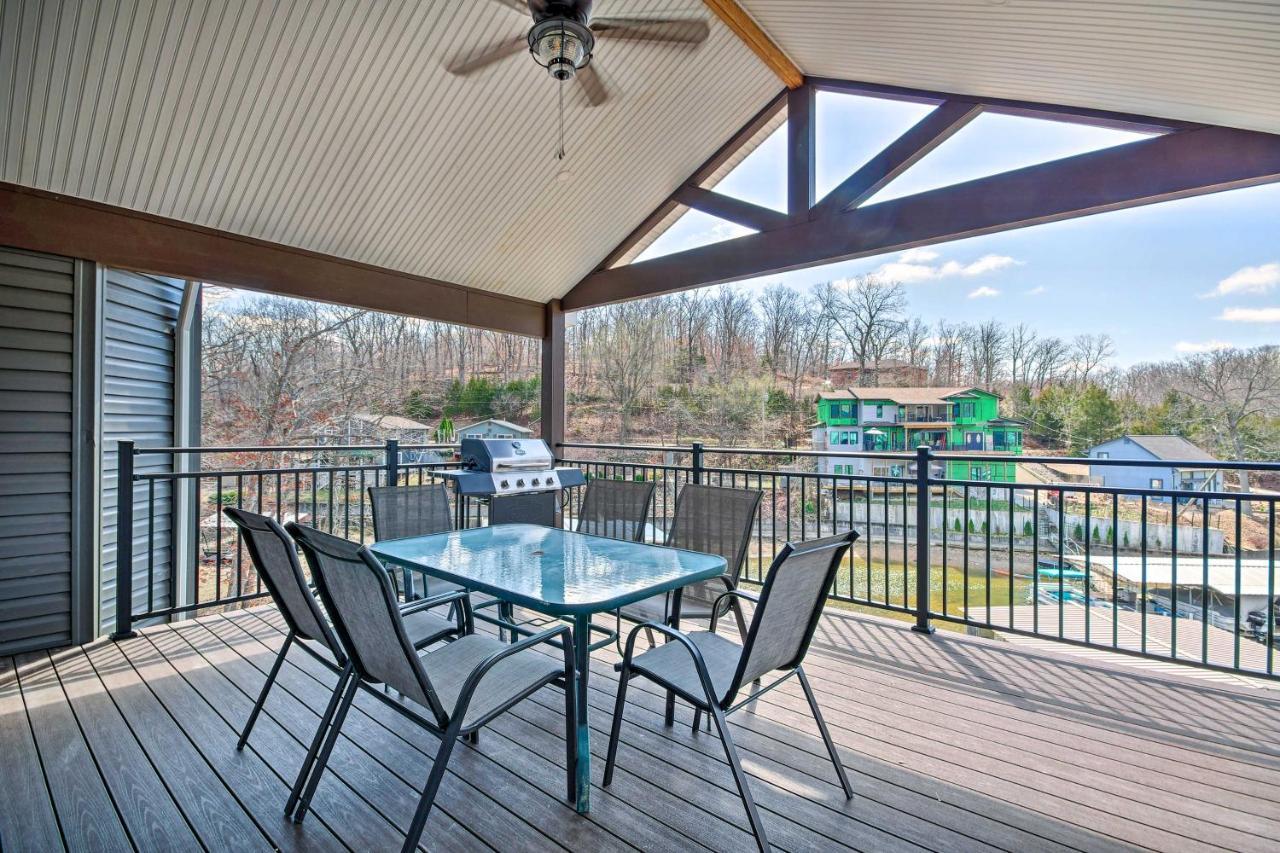 Lakefront Rocky Mount Home With Dock And Fire Pit エクステリア 写真