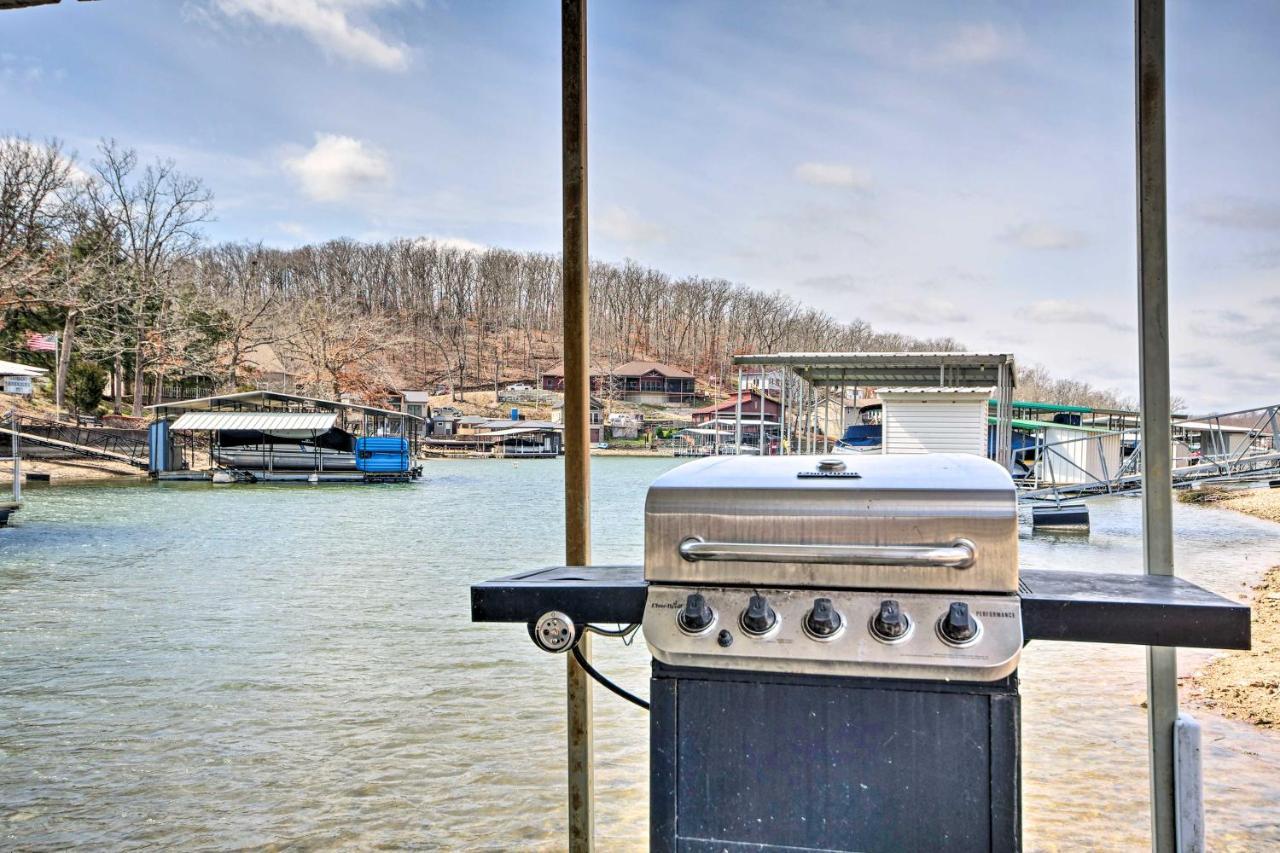 Lakefront Rocky Mount Home With Dock And Fire Pit エクステリア 写真